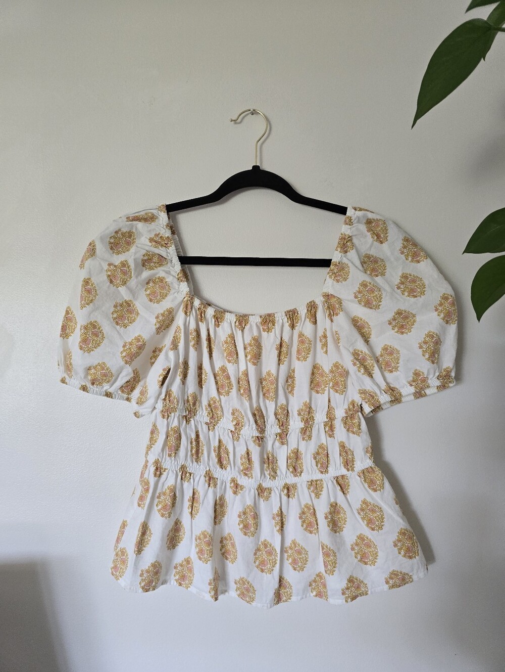 NFC Size Medium Cotton Peplum Puff Sleeve Top